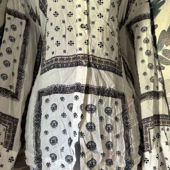 Free People Black and White Floral Button Down Shirt - Picture 4 of 6